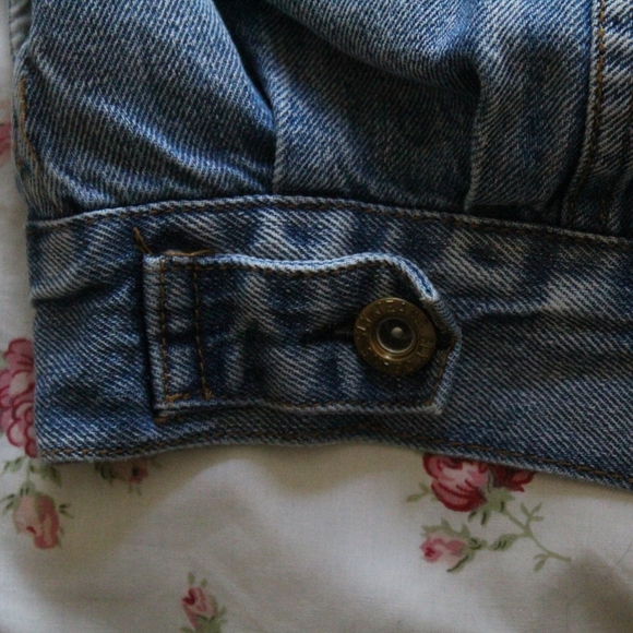 cute distressed jean jacket - Picture 4 of 4